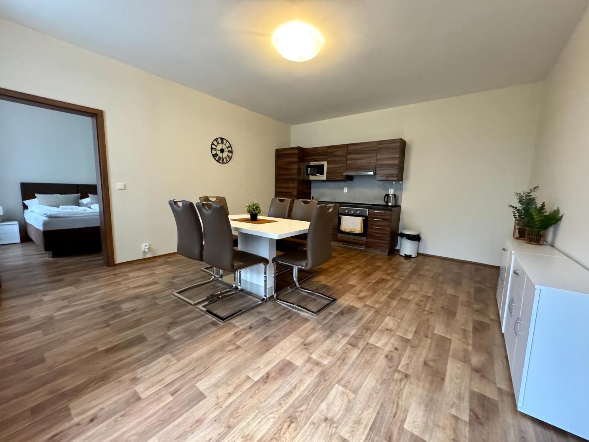 Apartmány Laubeho náměstí Teplice Esterno foto