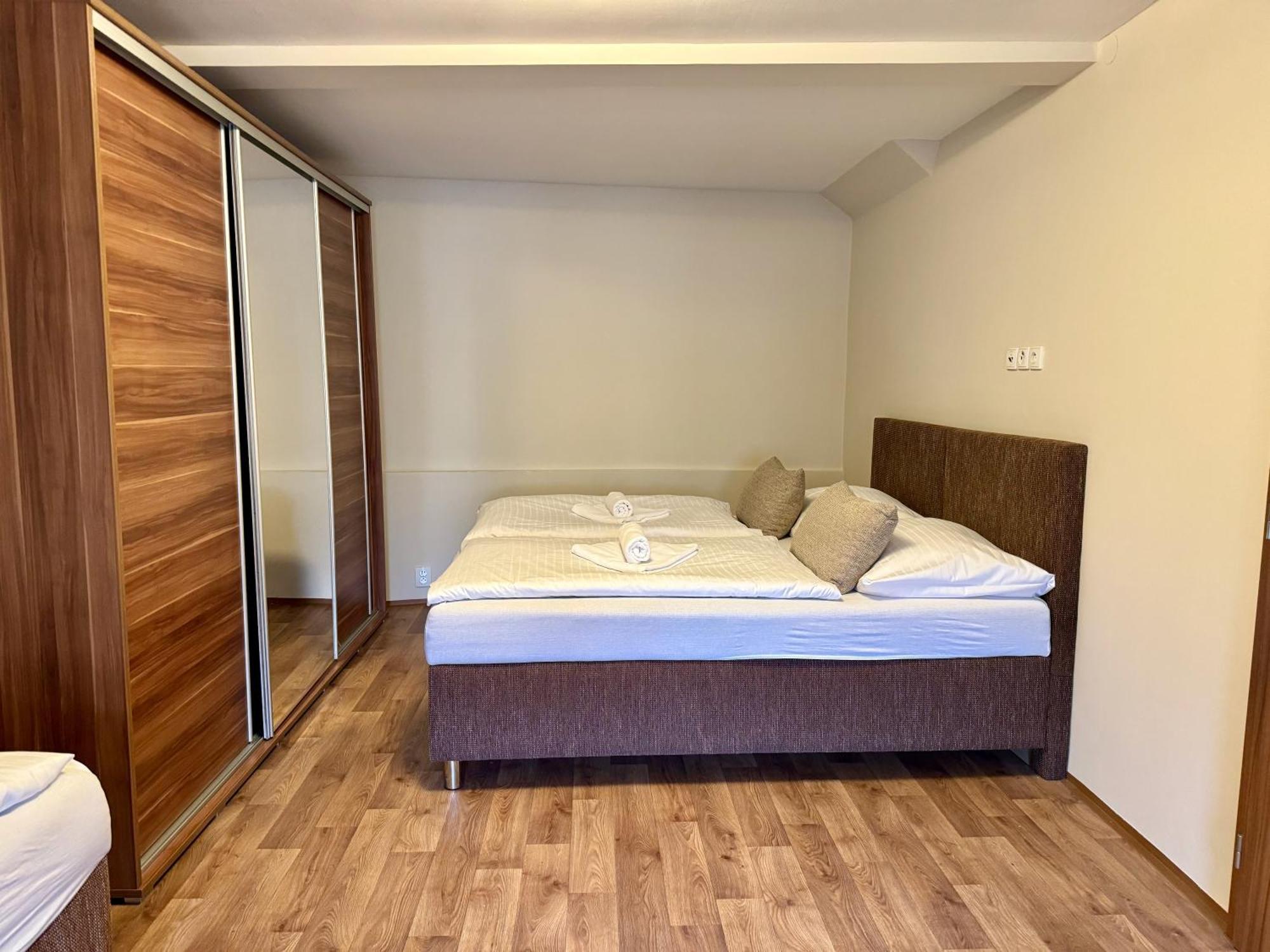 Apartmány Laubeho náměstí Teplice Esterno foto